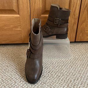 TREASURE & BOND - Sabana Moto Bootie - Truffle Leather